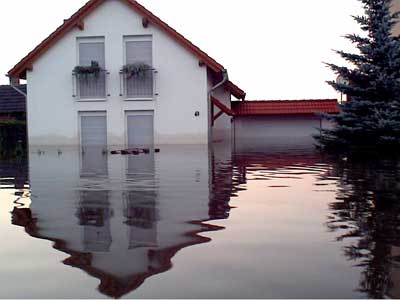 neu gebaut und dann sowas, ein Haus in der Kreisstrae