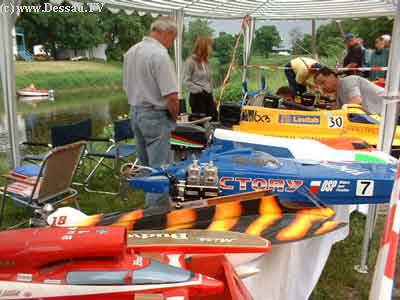 der Modellbootverein stellt seine Boote vor