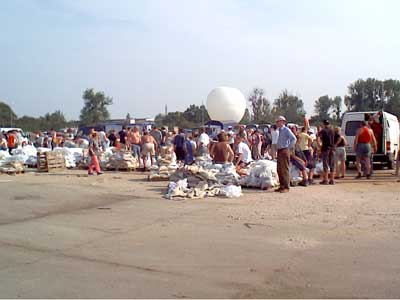 die Ballonlampe wird fr die Nacht vorbereitet